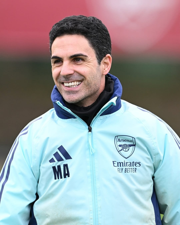 “湘超”短剧《我在野生球场当门神》开机，预计12月中旬上线（“湘超”短剧《我在野生球场当门神》启动拍摄，预计于12月中旬上线）