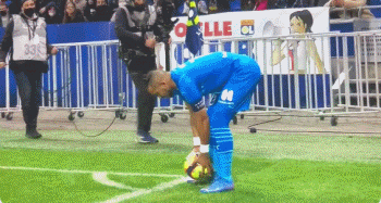 曼晚：多纳鲁马对加盟曼联持开放态度，但不会采取永久转会