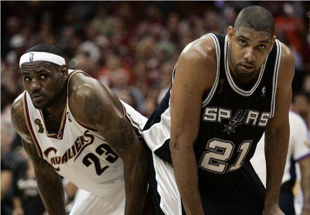 英超本周最佳阵容：曼城三人表现出色，但布鲁诺抢尽风头（英超周最佳阵容：曼城三将闪耀，布鲁诺抢尽风头）