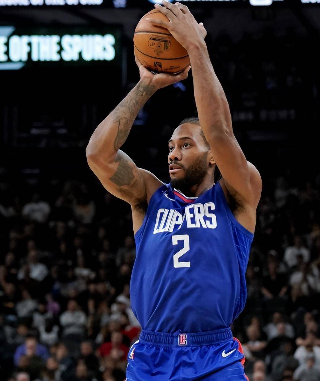 AC米兰快速反击连连威胁（AC米兰连番快反频频制造险情）