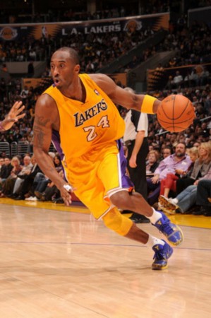 会师美职联决赛，梅西过往面对穆勒3胜7负处于下风（美职联决赛相逢：梅西对穆勒历史战绩3胜7负，处于劣势）