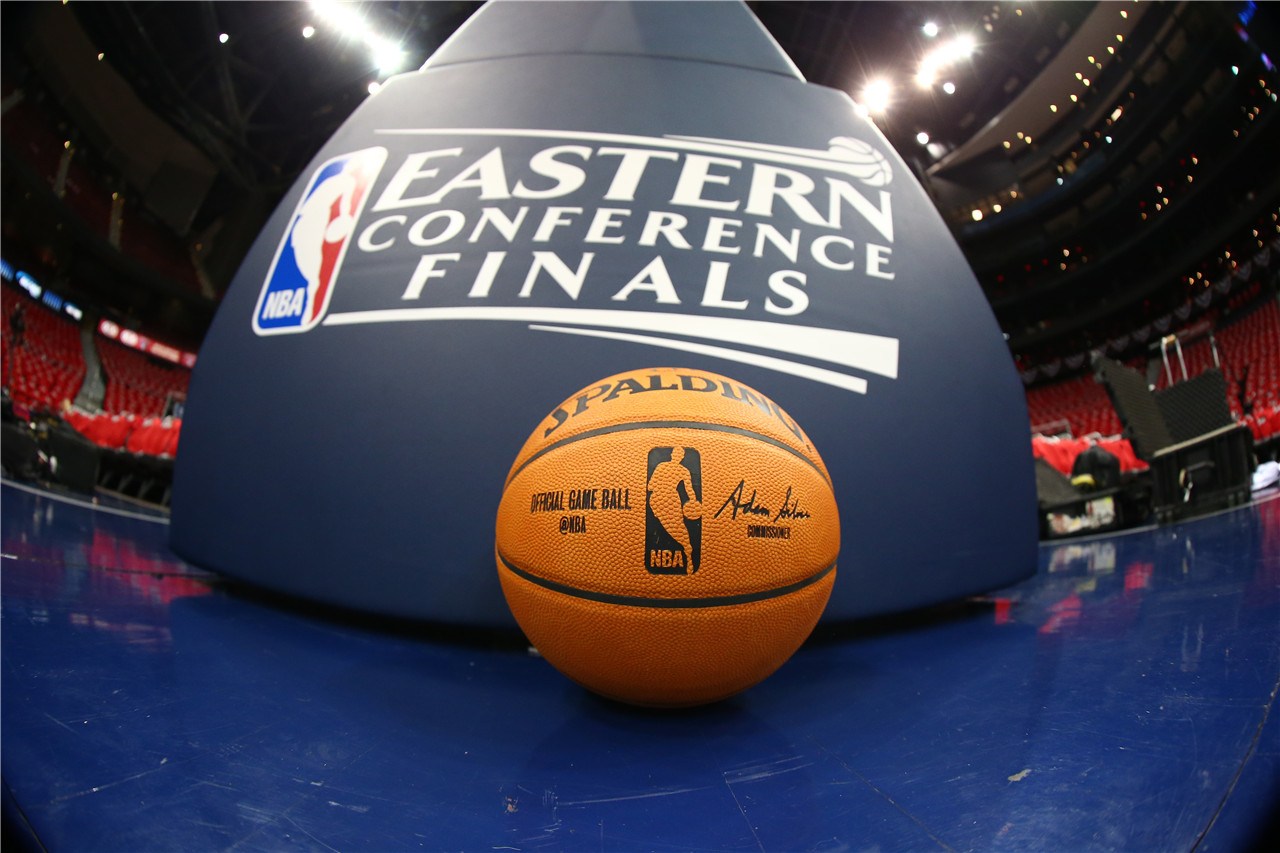 英超赛程提醒：切尔西对阵曼联,（英超赛程预告：切尔西对决曼联）