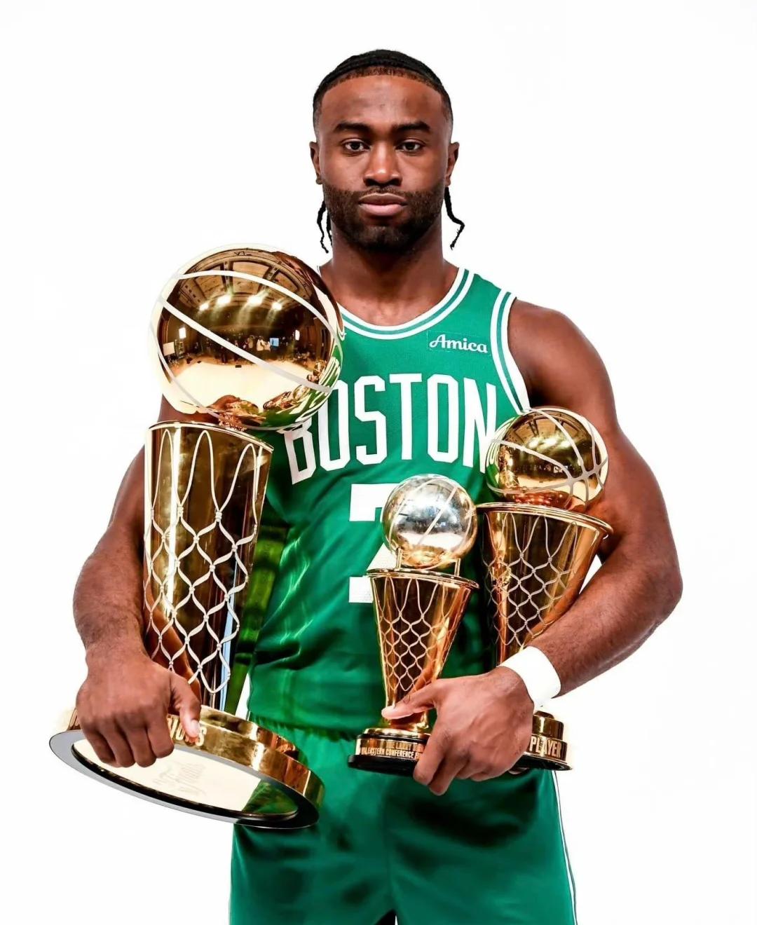 利物浦vs埃因霍温：伊萨克替补，加克波战旧主，萨拉赫首发（利物浦vs埃因霍温：伊萨克列替补，加克波迎战旧主，萨拉赫首发）