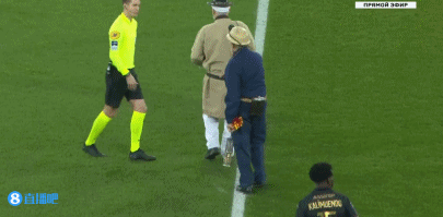 官方：利物浦传奇队明年3月将与多特传奇队踢慈善赛